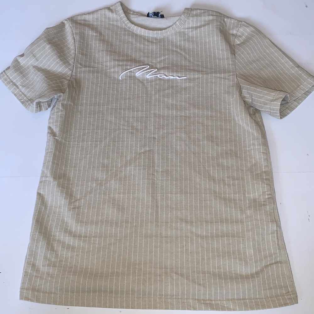 Boohoo Man Cream T-shirt Size Medium Men's